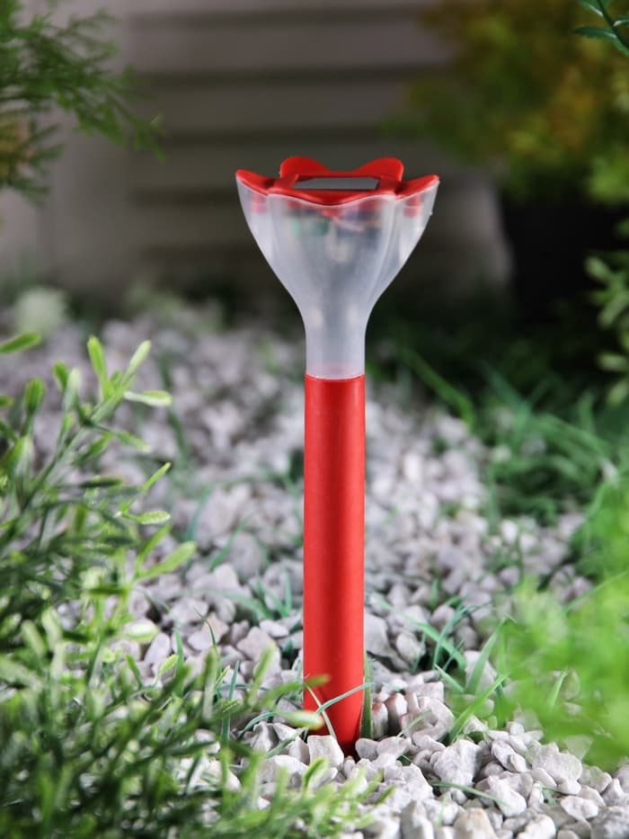 Садовый светильник «Цветок красный», уличный, на солнечной батарее, 6×29×6 см, 1 LED, свечение белое