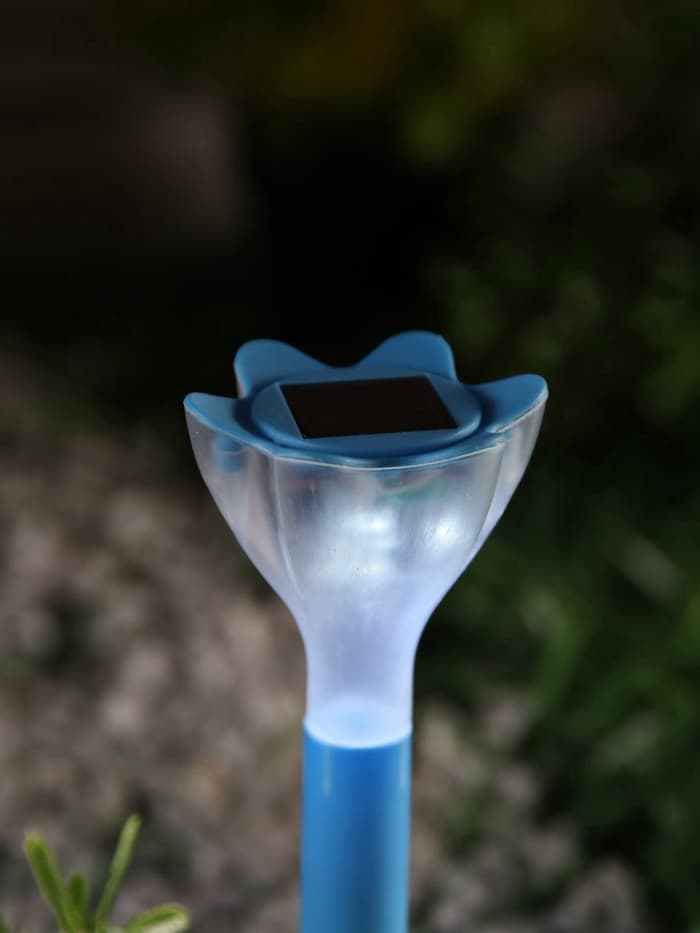 Садовый светильник «Цветок голубой», уличный, на солнечной батарее, 6×29×6 см, 1 LED, свечение белое