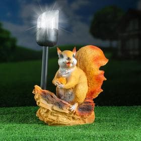 Садовая фигура - фонарь из полистоуна «Белка с орешком», 24×12×24 см