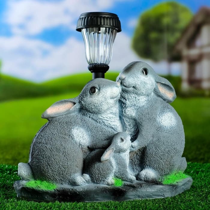 Садовая фигура - фонарь из полистоуна «Зайцы у фонаря», 28×18×34 см