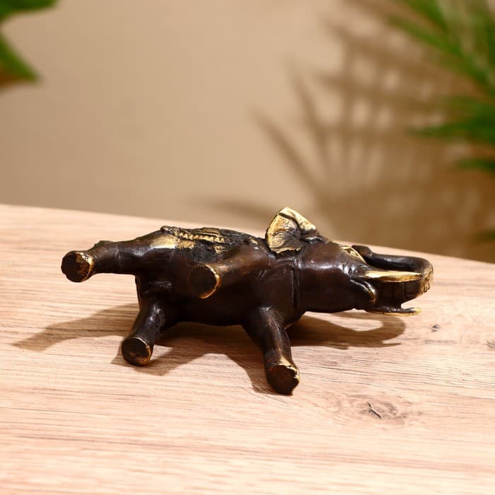 Сувенир «Королевский слон», 3.5×10.5×7.5 см, бронза