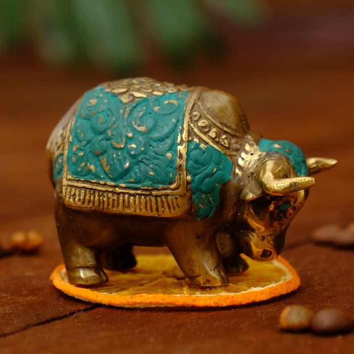 Сувенир бронза "Бычок" 6,5х4х4,5 см