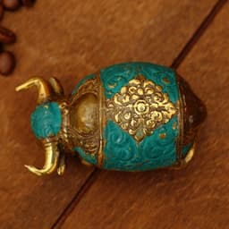 Сувенир бронза "Бычок" 6,5х4х4,5 см