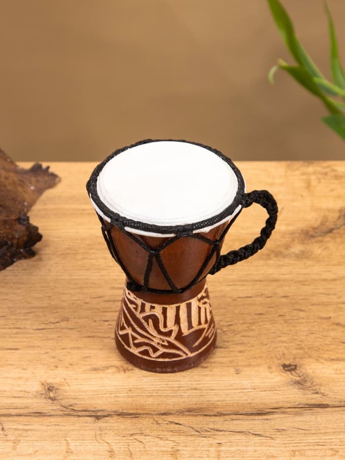 Сувенирный музыкальный инструмент барабан джембе «Светлый», 12×9×9 см, МИКС