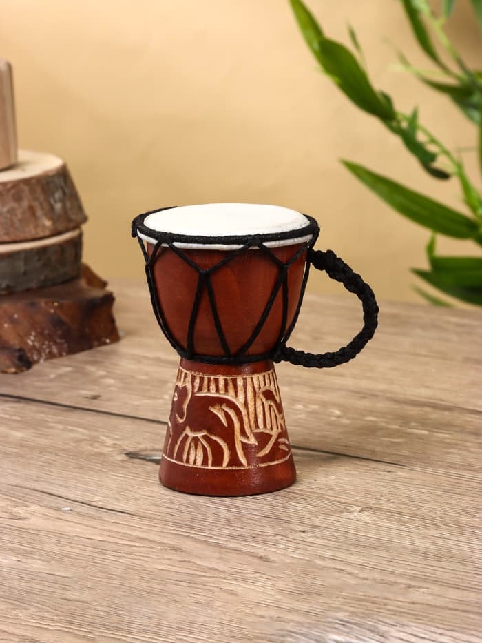 Сувенирный музыкальный инструмент барабан джембе «Светлый», 12×9×9 см, МИКС