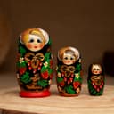 Матрёшка деревянная «Хохлома чёрный платок», 3 кукольная, 9 см