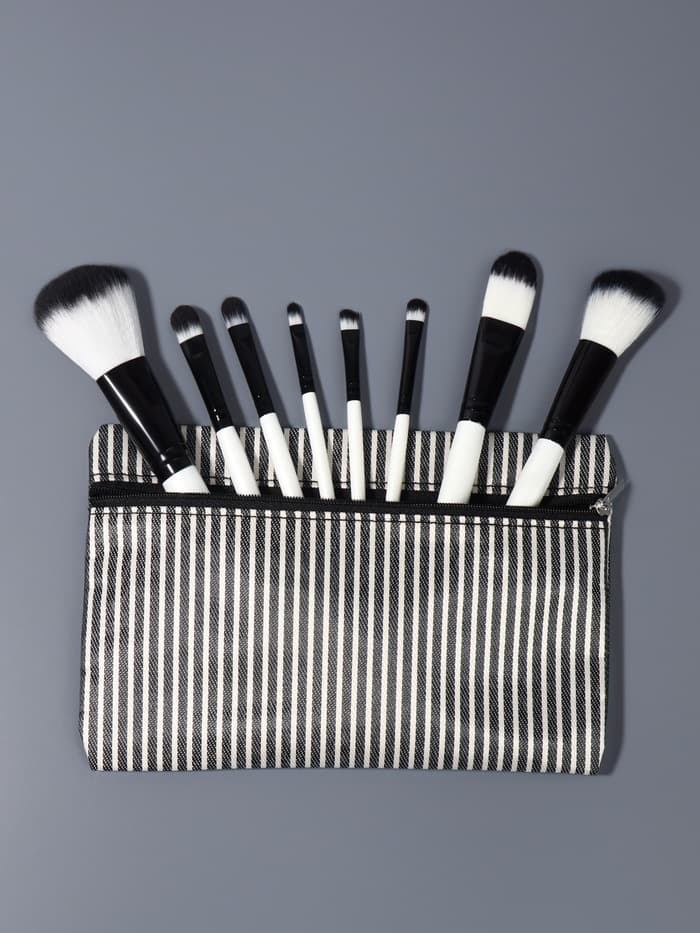 Набор кистей для макияжа SMOKY, 8 шт., чехол на молнии, белый, чёрный