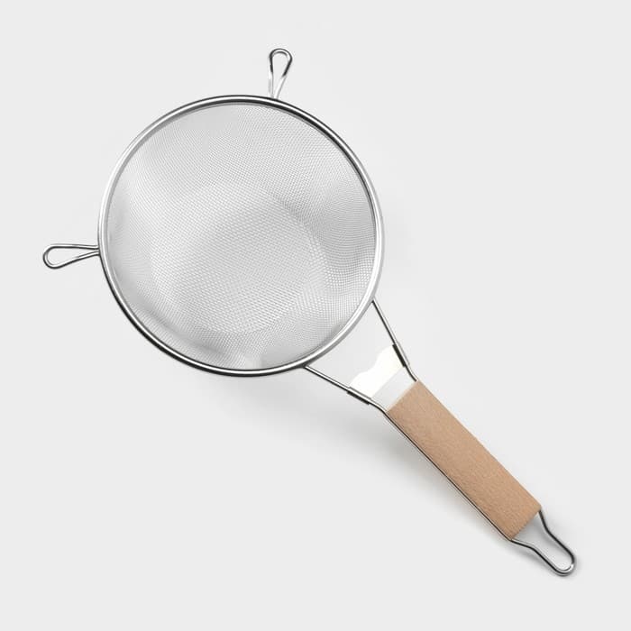 Сито для просеивания с деревянной ручкой Доляна «Стандарт», d=18 см, нержавеющая сталь