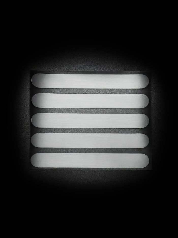 Светоотражающая термонаклейка «Полосы», 12×1.5 см, 5 шт. на листе, серая