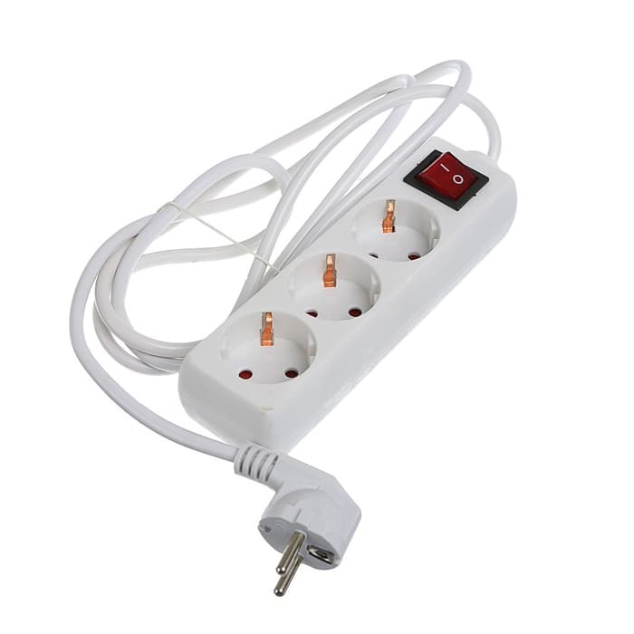 Удлинитель Luazon Lighting, 3 розетки, 1.8 м, 10 А, 2200 Вт, 3×1.5 мм2, с заземлением, с выключателем, белый