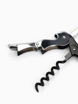 Подарочный набор для вина «Золотому человеку»: 4 предмета + шахматы