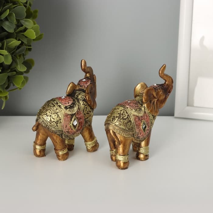 Фигурка полистоун «Африканский слон в золотой, ажурной попоне», 8.5×7×3 см, МИКС