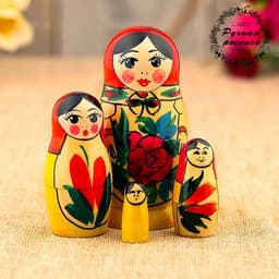 Матрёшка дерево «Галина», красный платок, 4 кукольная, 9 см