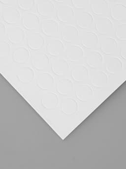 Клейкая лента двухсторонняя «Круглый белый» диаметр 1 см на листе 494 шт. 29.5×25 см