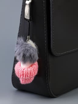 Брелок для ключей на подвеске «Пушистик. Котик сидит в шапочке», на сумку, рюкзак, 5×3×3 см, МИКС