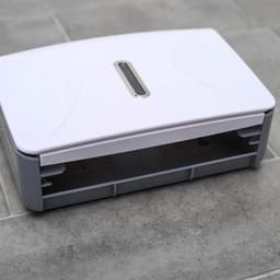 Диспенсер для бумажных полотенец в листах, пластик, 21.5×9×26.5 см, белый