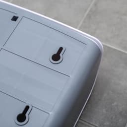 Диспенсер для бумажных полотенец в листах, пластик, 21.5×9×26.5 см, белый