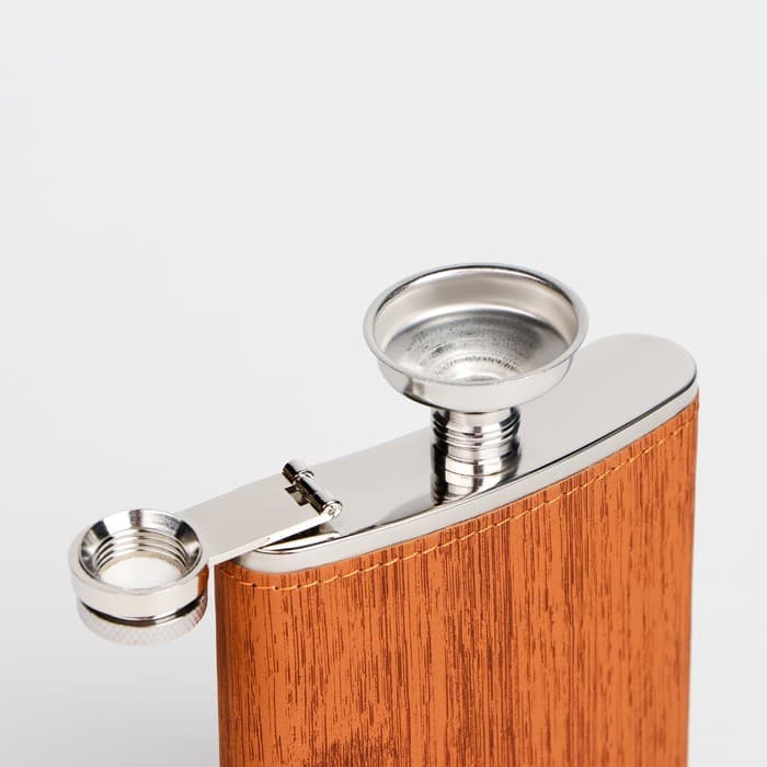 Подарочный набор «Шахматы и фляжка» 7 в 1, металл и искусственная кожа