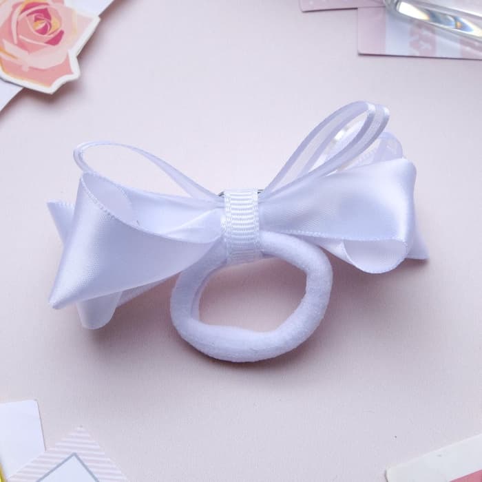 Бант для волос на резинке «Школьница», жемчужинки на лентах, 7.5 см, белый