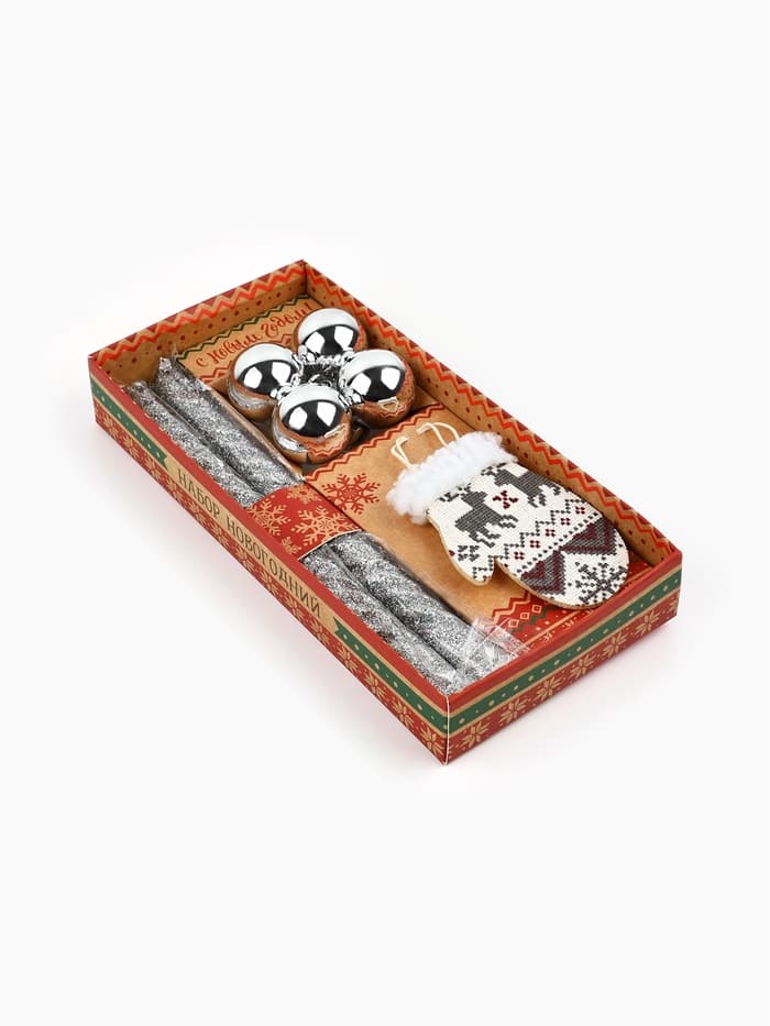 Подарочный набор «Удачного Нового года!», в наборе 2 свечи, 4 шарика, ёлочная игрушка