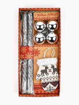 Подарочный набор «Удачного Нового года!», в наборе 2 свечи, 4 шарика, ёлочная игрушка