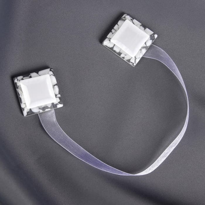 Подхват для штор «Квадрат», 3.5×3.5 см, белый