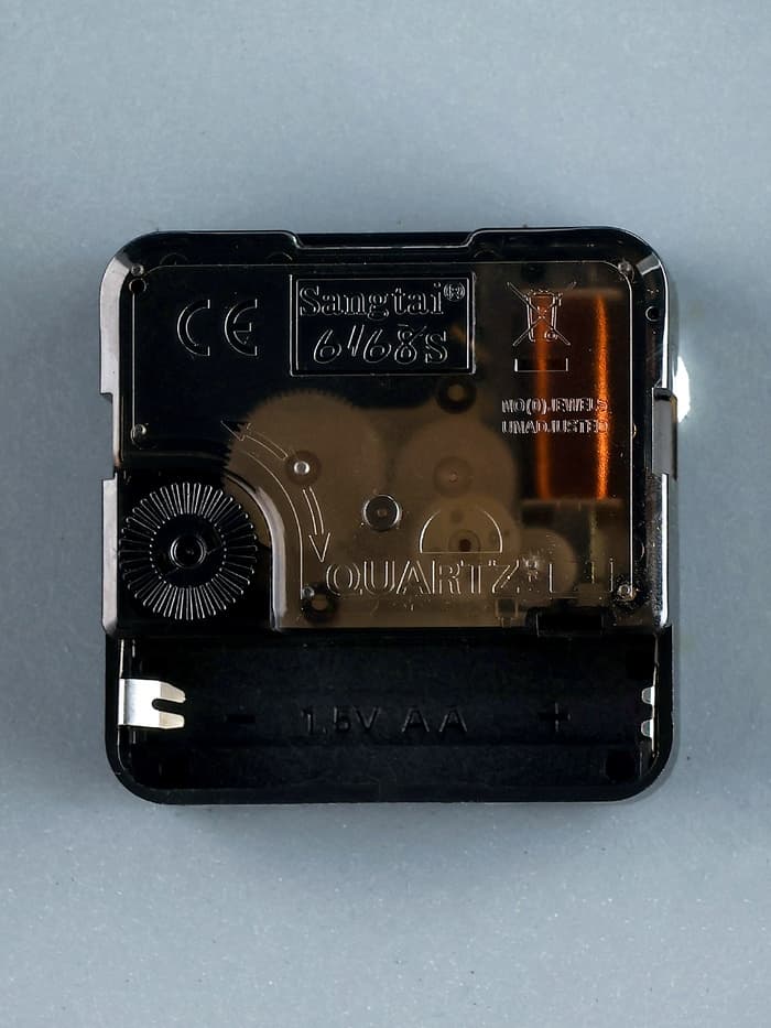 Часы настенные интерьерные «Финетти», двусторонние, на подвесе, 28×29.5 см, d=21.5 см, от батареек 2×АА