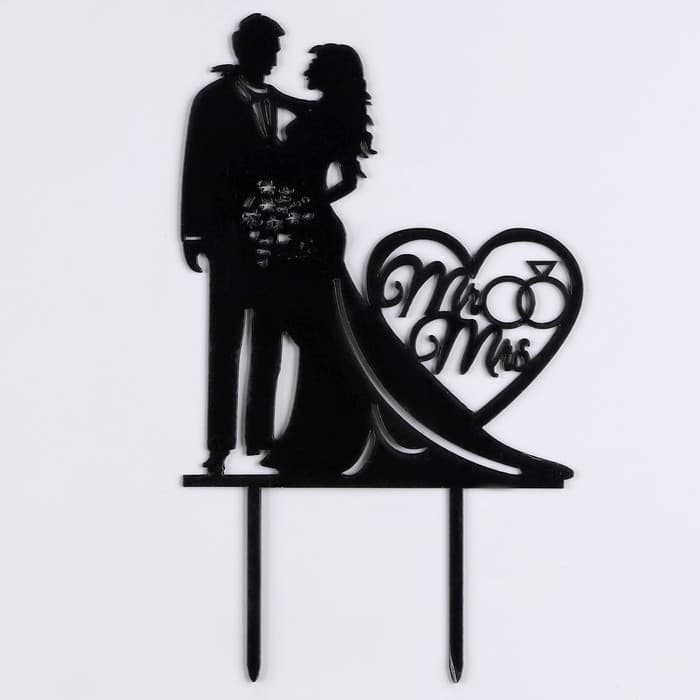 Топпер для торта «Влюблённая пара»