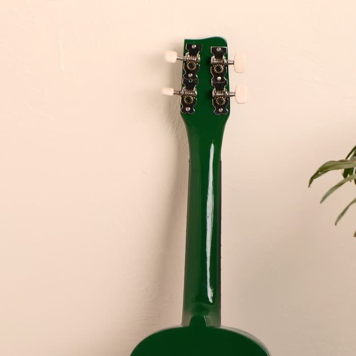 Сувенирный музыкальный инструмент гитара-укулеле «Любовь», 55×20×6 см