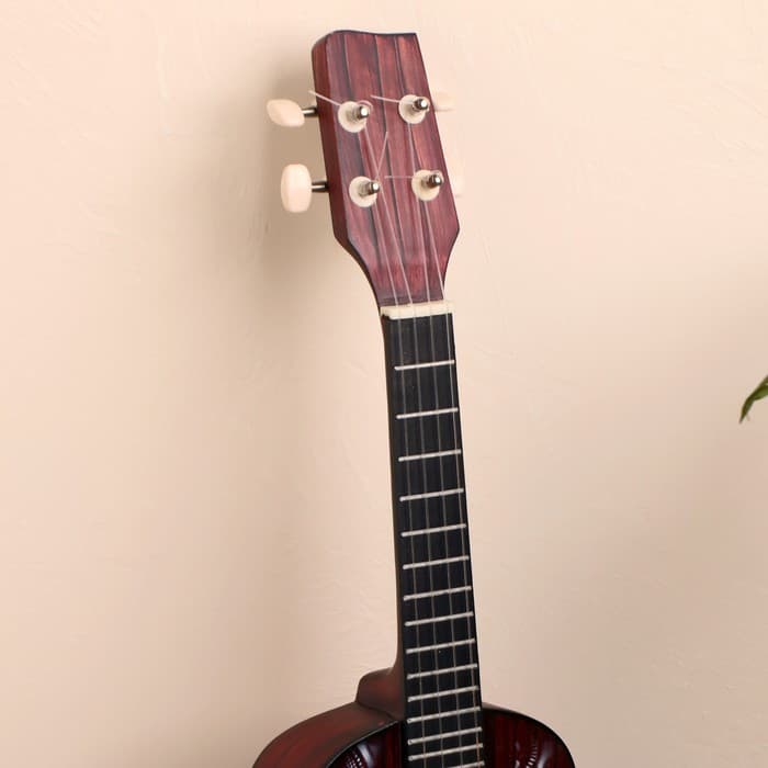 Сувенирный музыкальный инструмент гитара-укулеле «Цветы», 55×20×6 см