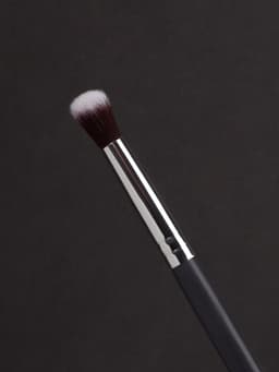 Кисть для макияжа Brush GRAPHITE, 18.5 (±1) см, тёмно-серая