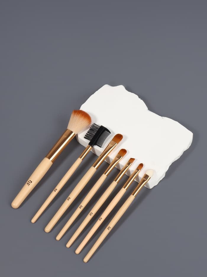 Набор кистей для макияжа PASTEL BLUSH, 7 шт., чехол в комплекте, бежевый