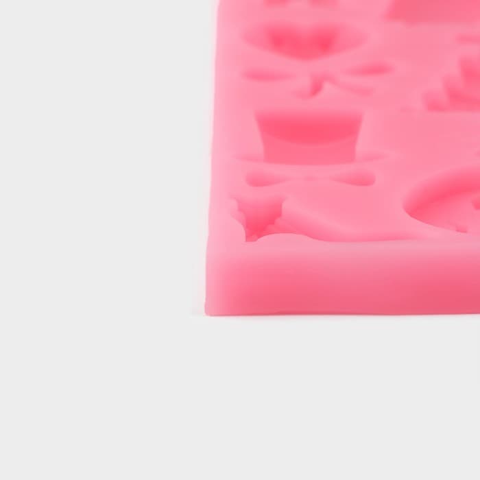 Молд для заливки «Свадебная атрибутика», силикон, 13 ячеек, 15.5×6×0.9 см, розовый