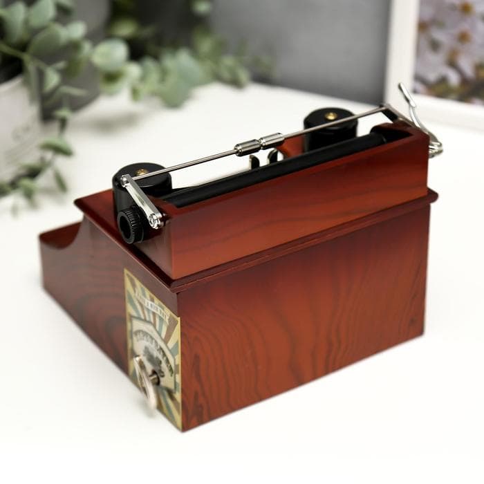 Шкатулка музыкальная механическая «Печатная машинка», пластик, 11×14.5×15 см