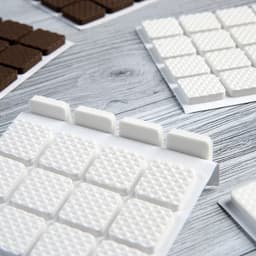 Накладка мебельная квадратная ТУНДРА, размер 18×18 мм, 32 шт., полимерная, белая