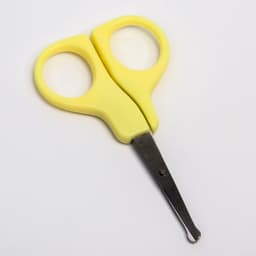 Детский маникюрный набор Крошка Я, 3 предмета: ножницы, пилка, книпсер, от 0 мес., жёлтый