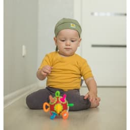 Погремушка развивающая игрушка Крошка Я «Шар трещотка», от 3 мес., красный