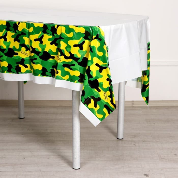 Скатерть одноразовая «Настоящий защитник», 180×137 см