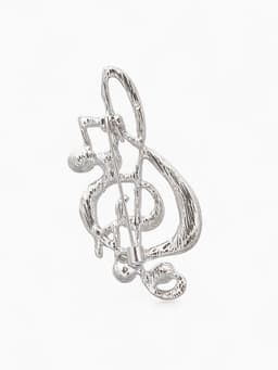 Брошь «Скрипичный ключ с жемчужными нотками», белая в серебре