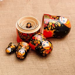 Матрёшка дерево «Рябинка», чёрный платок, 5 кукольная, 18 см