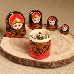 Матрёшка дерево «Рябинка», чёрный платок, 5 кукольная, 18 см