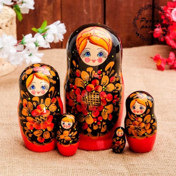 Матрёшка дерево «Рябинка», чёрный платок, 5 кукольная, 18 см