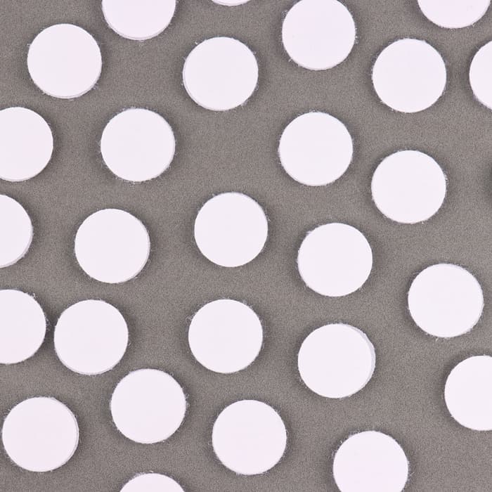 Липучка на клеевой основе «Круг», набор 30 шт., размер 1 шт.: 2 см