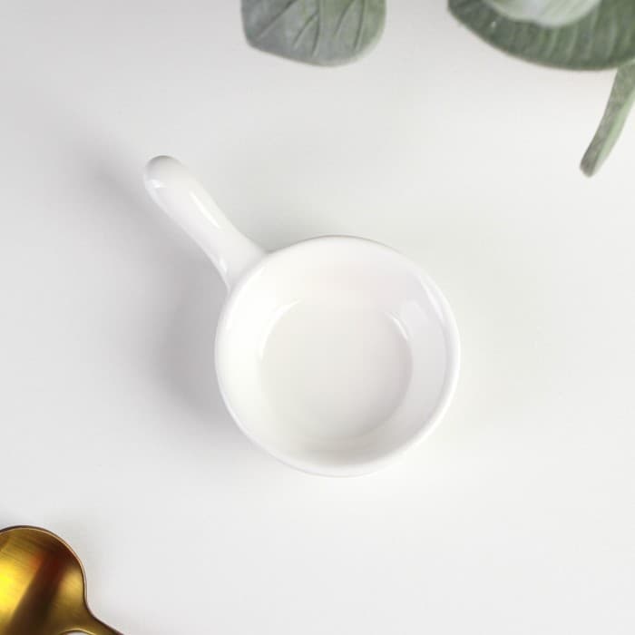 Соусник Доляна «Классика», 30 мл, 10×6 см, с ручкой, керамика, белый