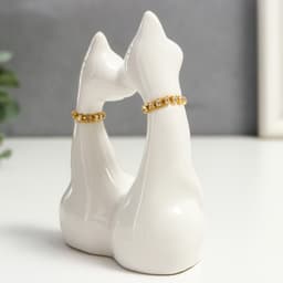 Фигурка керамика «Белые кот и кошка в цветок, ошейник из страз», 12×9×4.5 см