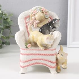 Сувенир музыкальный механический «Котята в кресле», 14×13×10.5 см
