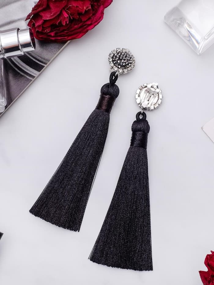 Клипсы для ушей QF «Кисти», цвет чёрный, L кисти 7 см