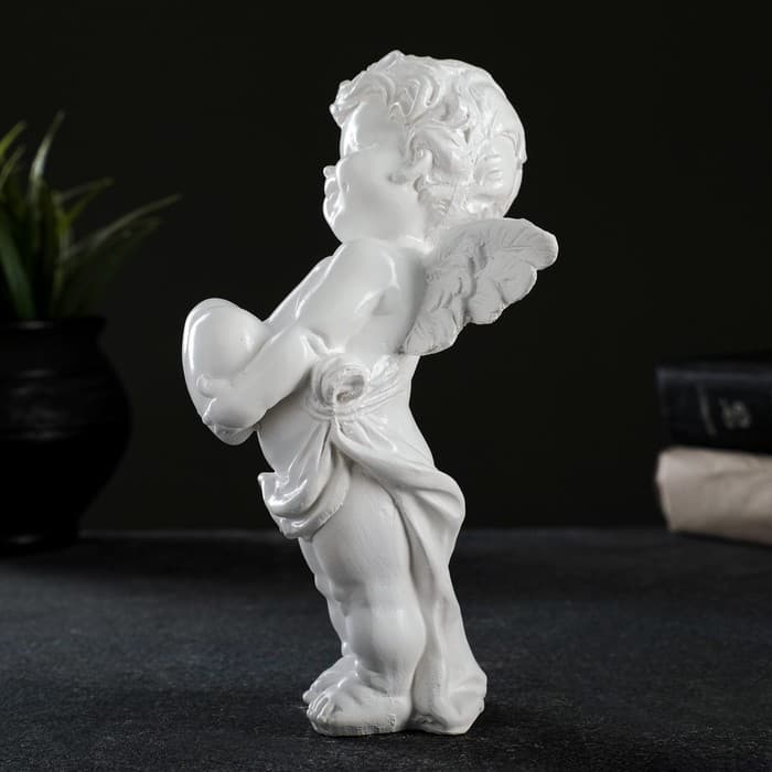 Фигура гипс «Ангелочек с сердцем», 10×17 см