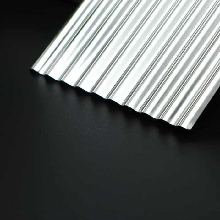 Нож для фигурной резки Доляна «Гребень», 10×9 см, зелёный