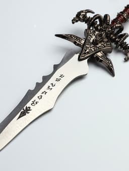 Макет оружия «Сувенирный меч на подставке. Остриё», подарочный набор, 8.5×3.5×27 см